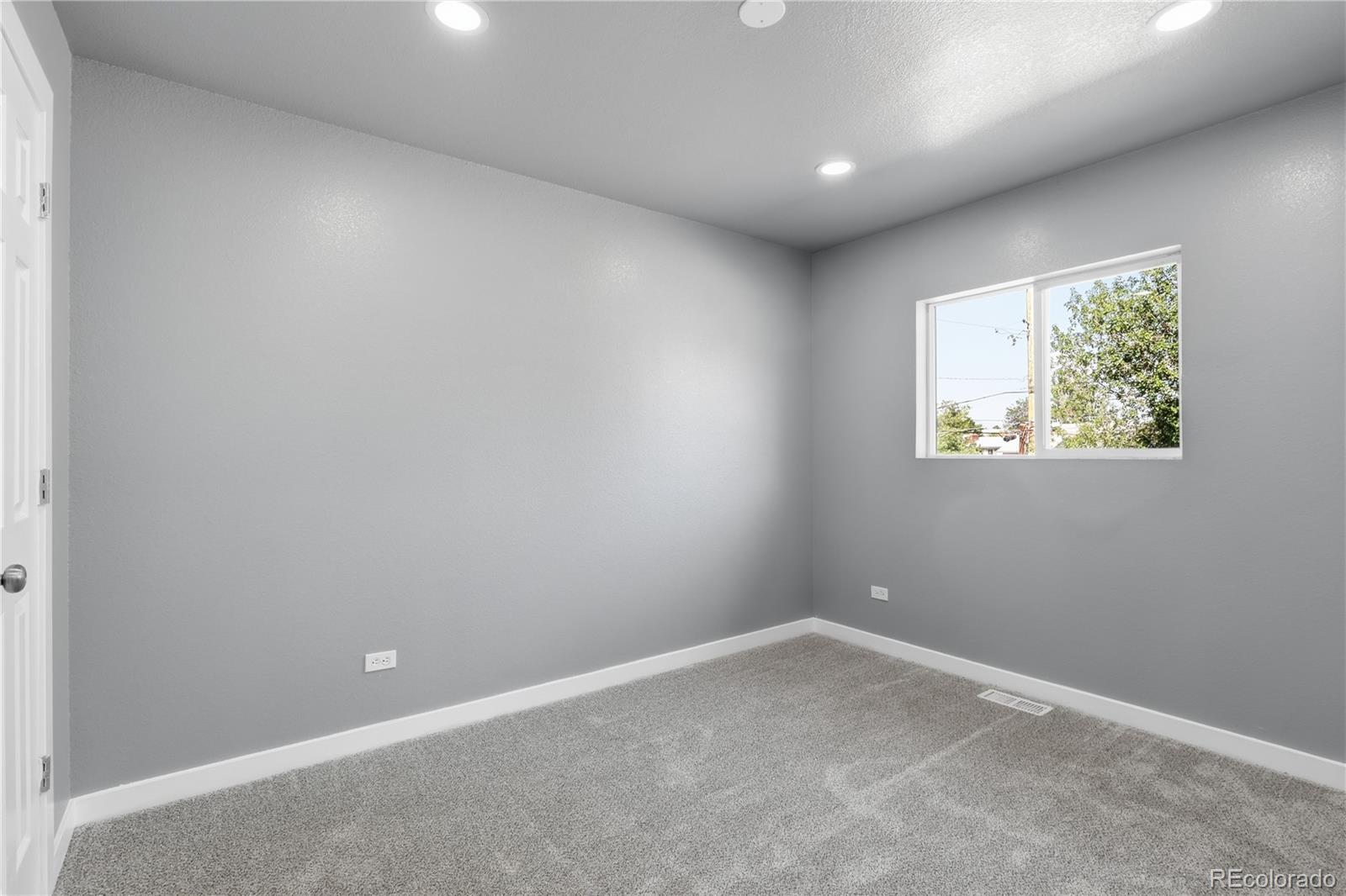 MLS Image #19 for 9465  damon drive,denver, Colorado