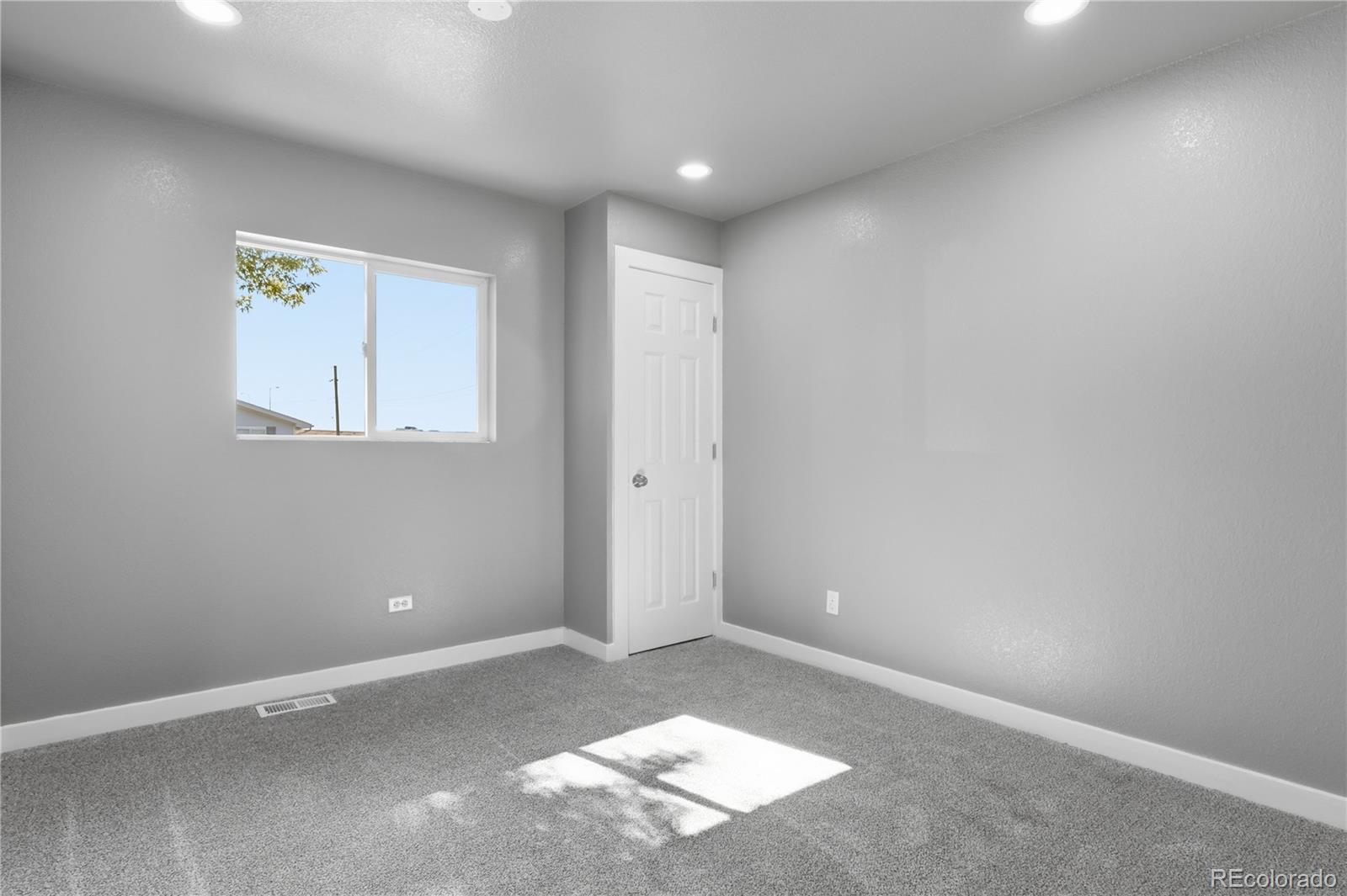 MLS Image #21 for 9465  damon drive,denver, Colorado