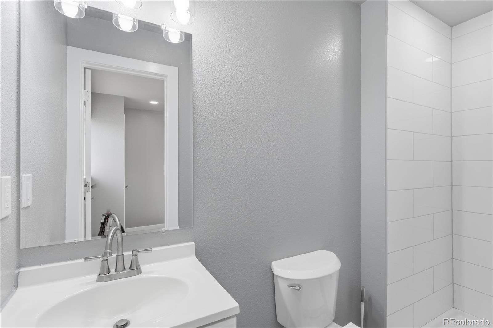 MLS Image #5 for 9465  damon drive,denver, Colorado