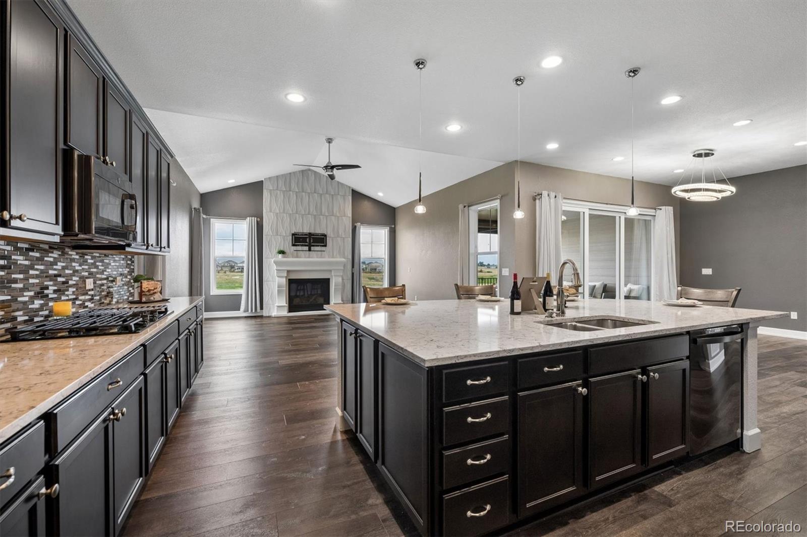 MLS Image #10 for 854  flora view drive,erie, Colorado
