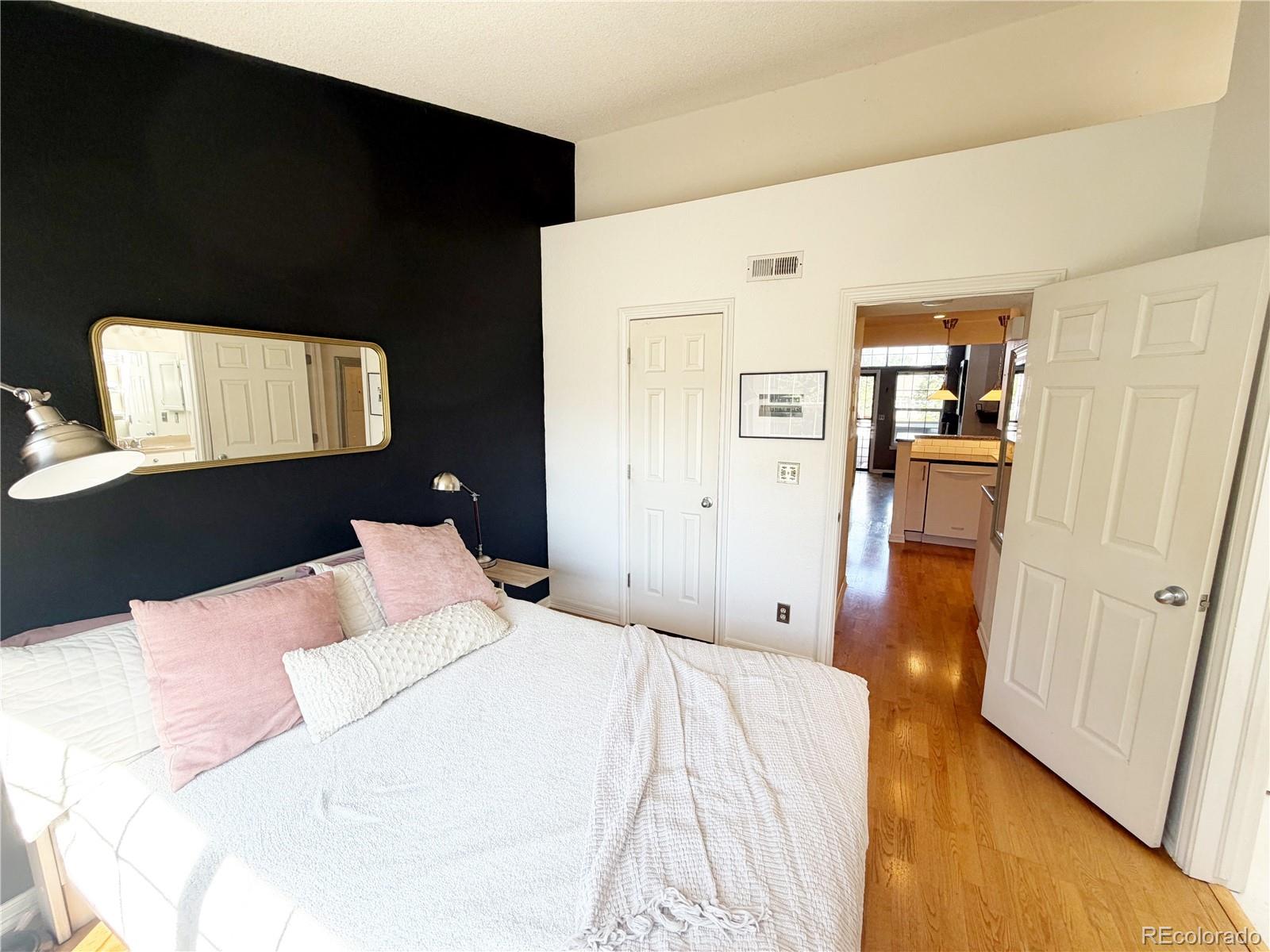 MLS Image #11 for 3020 w prentice avenue,littleton, Colorado