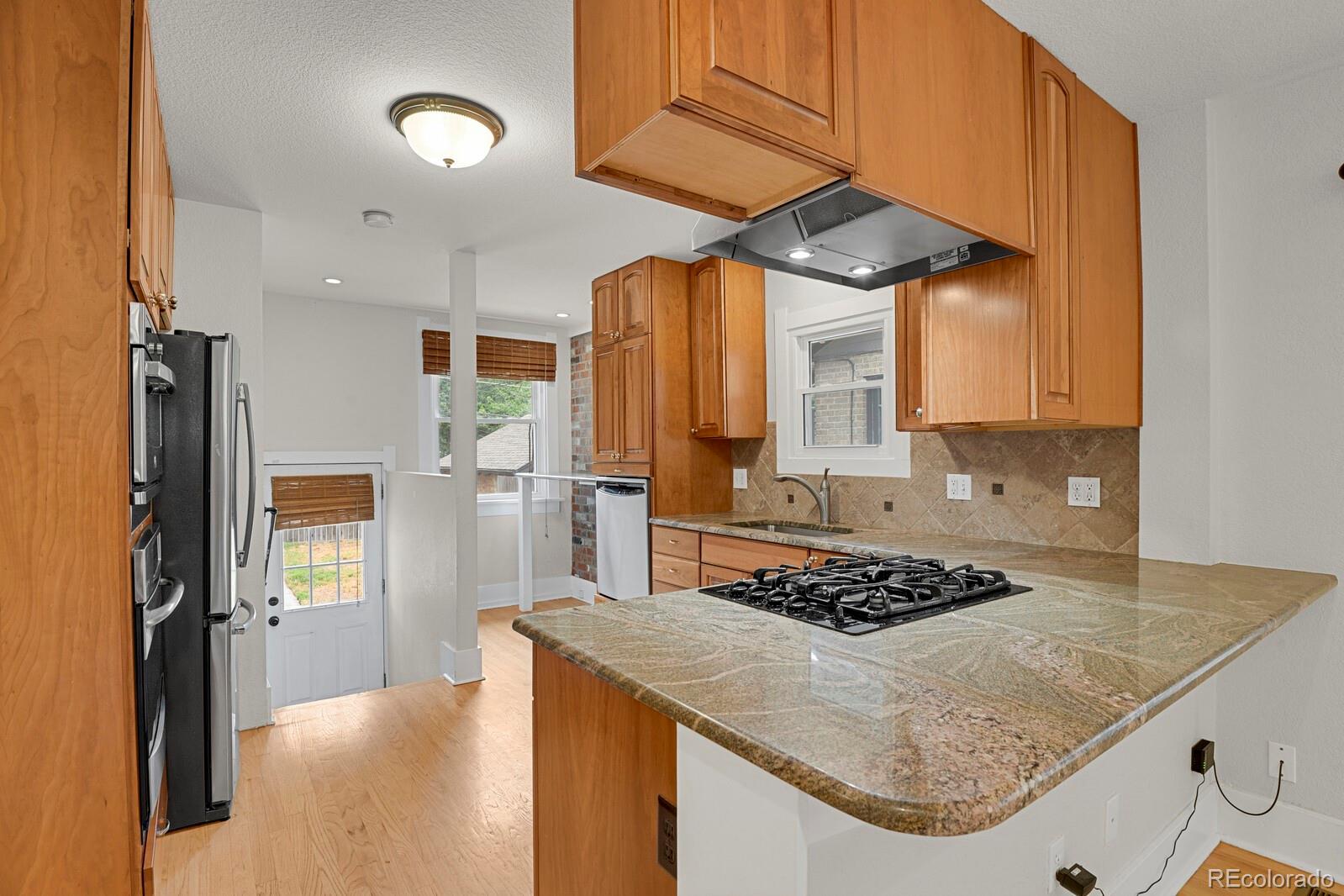 MLS Image #9 for 318 s downing street,denver, Colorado