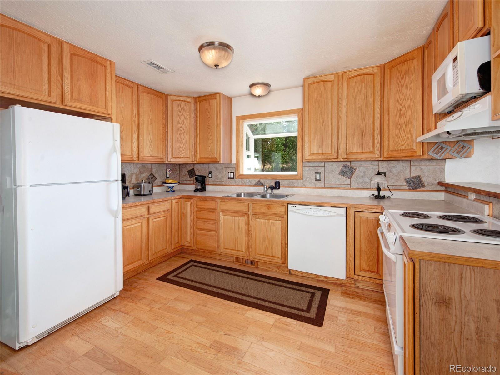 MLS Image #11 for 36  cartier court,dillon, Colorado