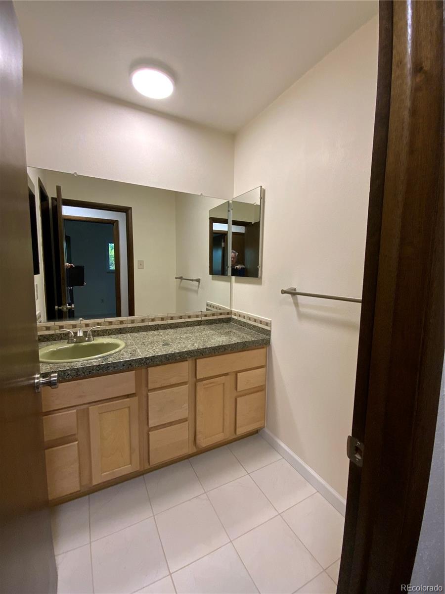 MLS Image #21 for 241 s leyden ,denver, Colorado