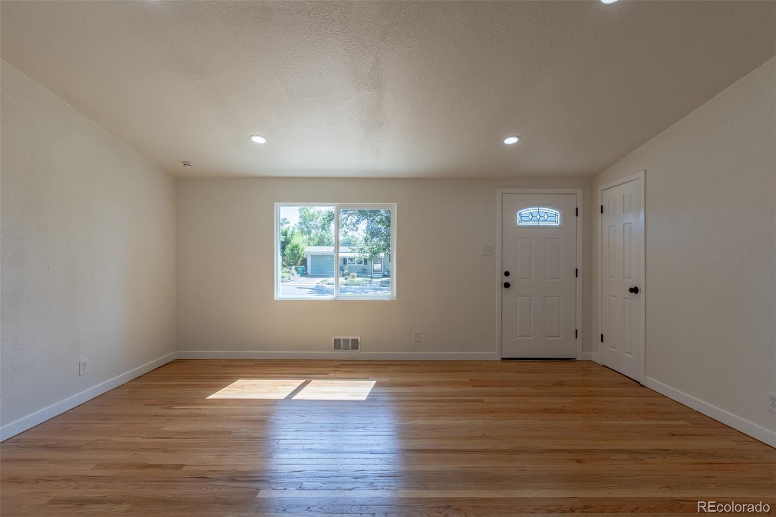 MLS Image #10 for 7819  applewood lane,denver, Colorado