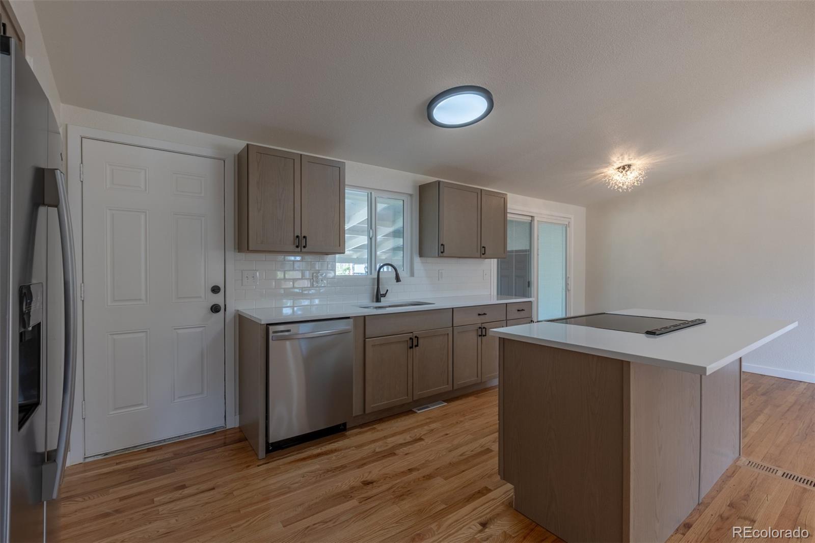 MLS Image #15 for 7819  applewood lane,denver, Colorado