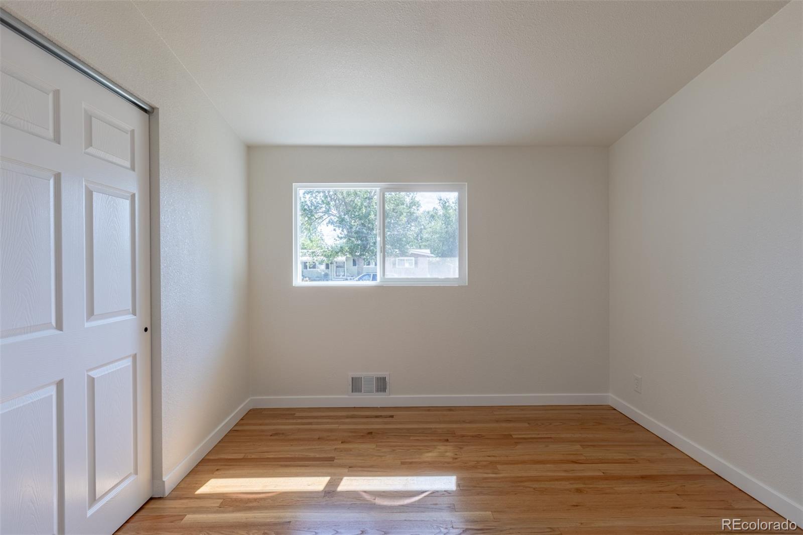 MLS Image #19 for 7819  applewood lane,denver, Colorado
