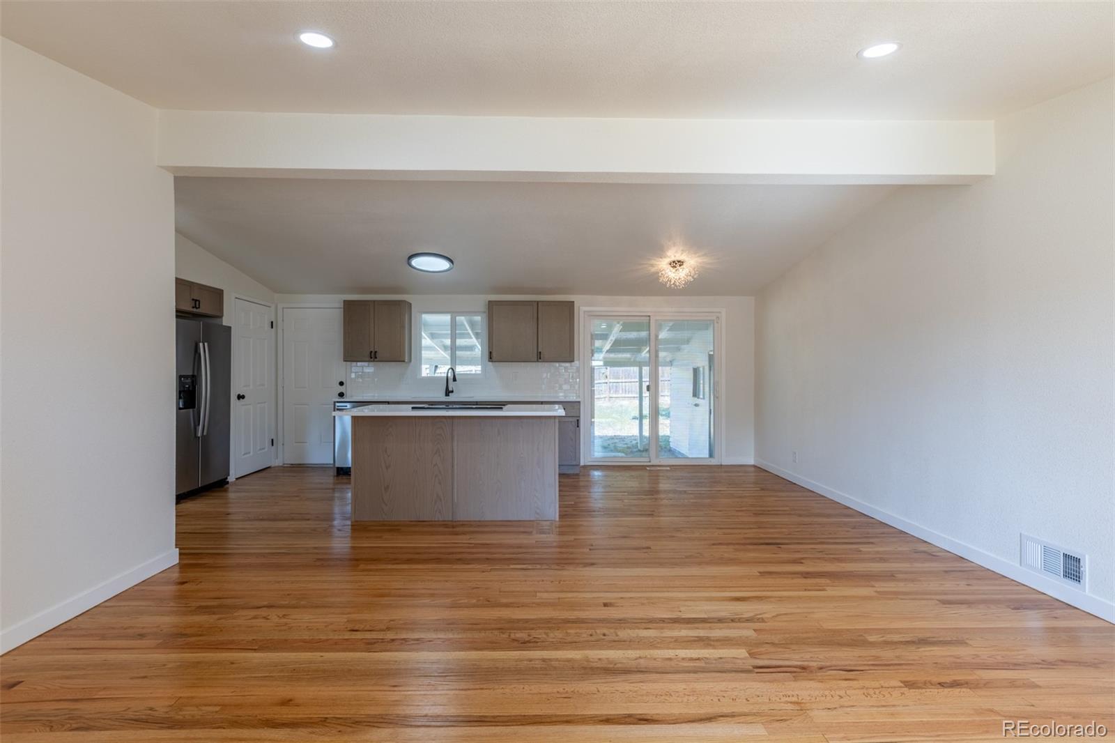 MLS Image #8 for 7819  applewood lane,denver, Colorado