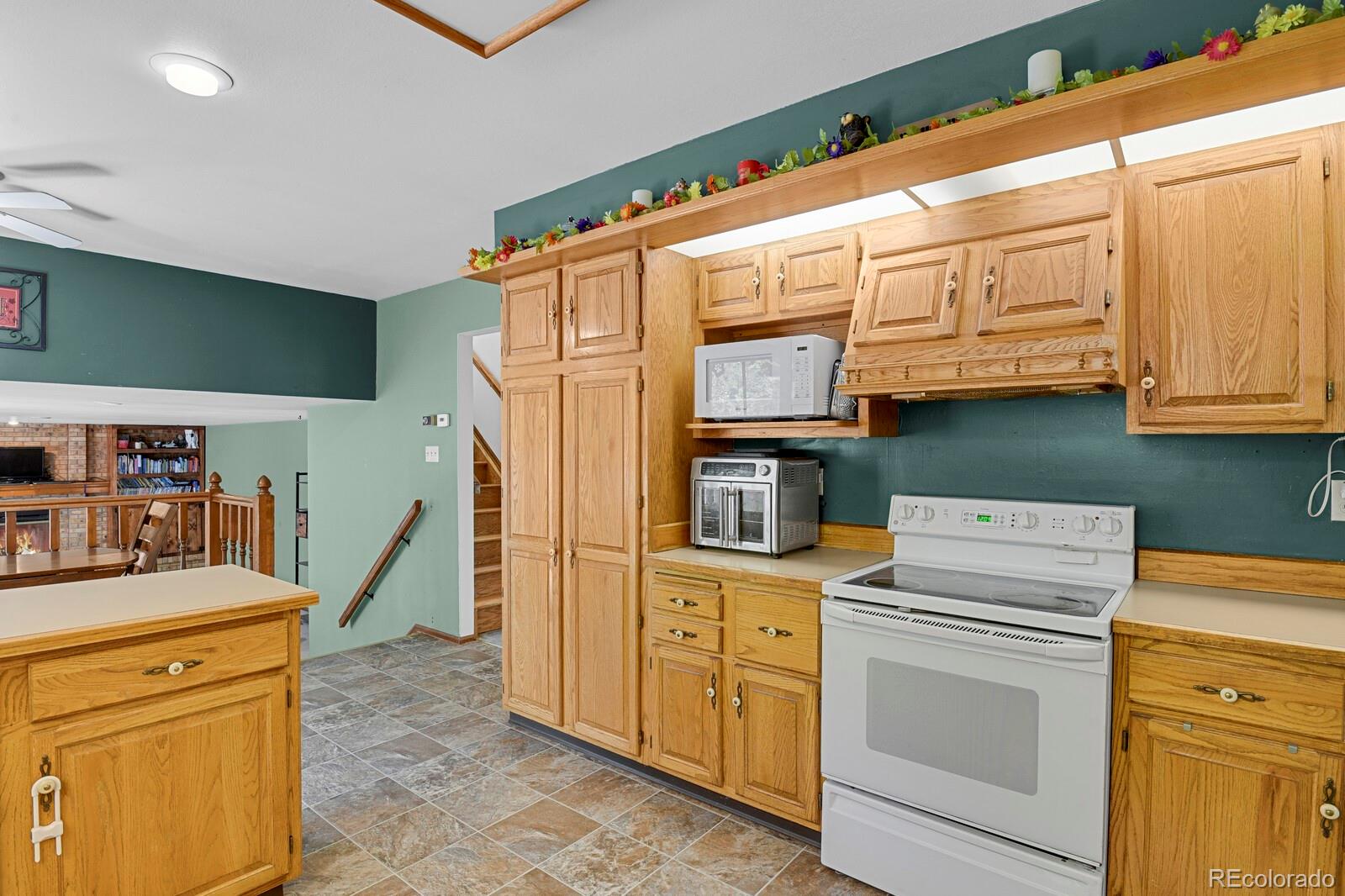 MLS Image #12 for 5325  autumn hills court,colorado springs, Colorado