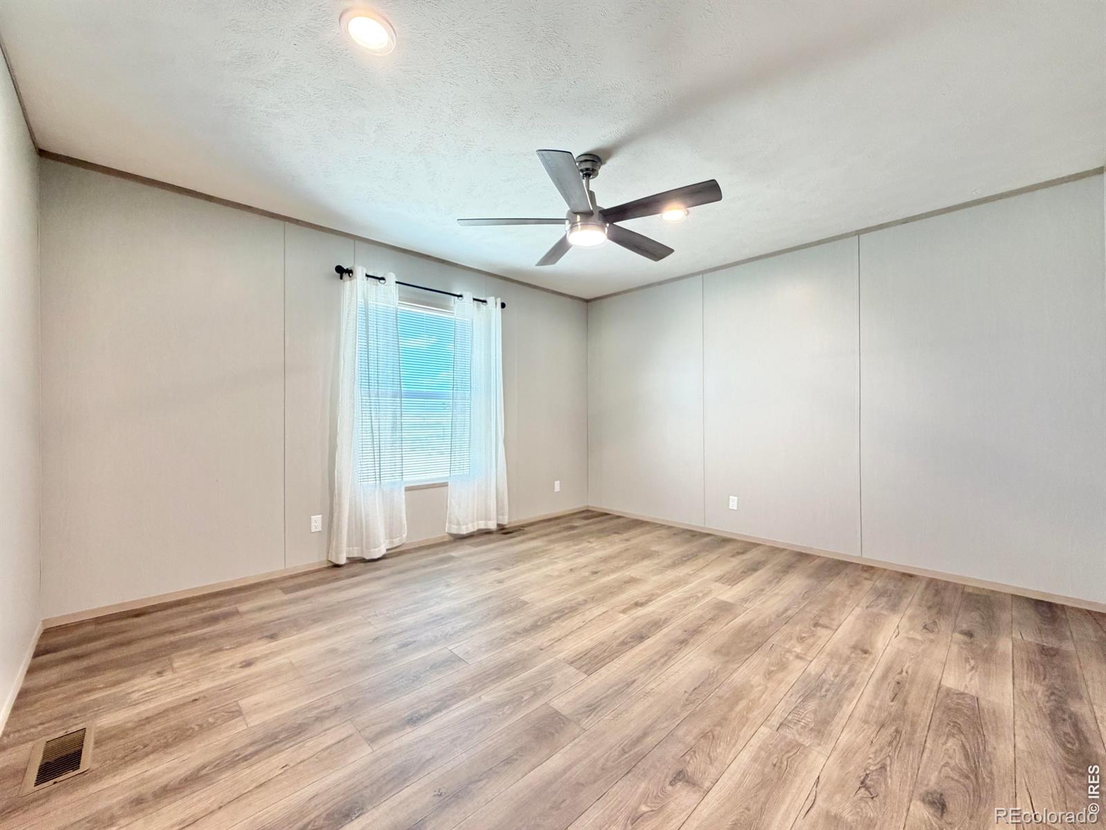 MLS Image #13 for 41876  county road 80 ,briggsdale, Colorado