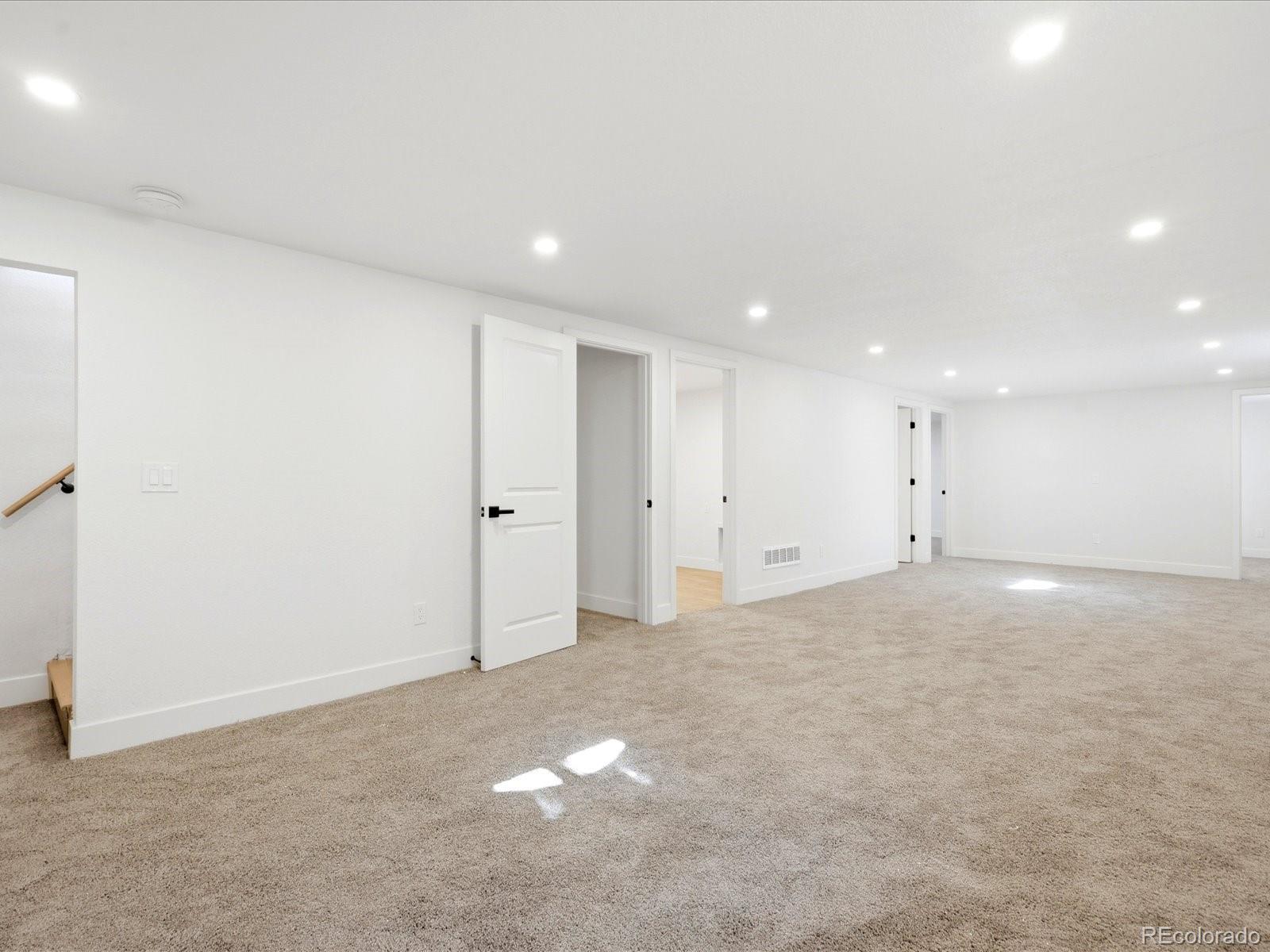 MLS Image #23 for 1049  jamaica court,aurora, Colorado