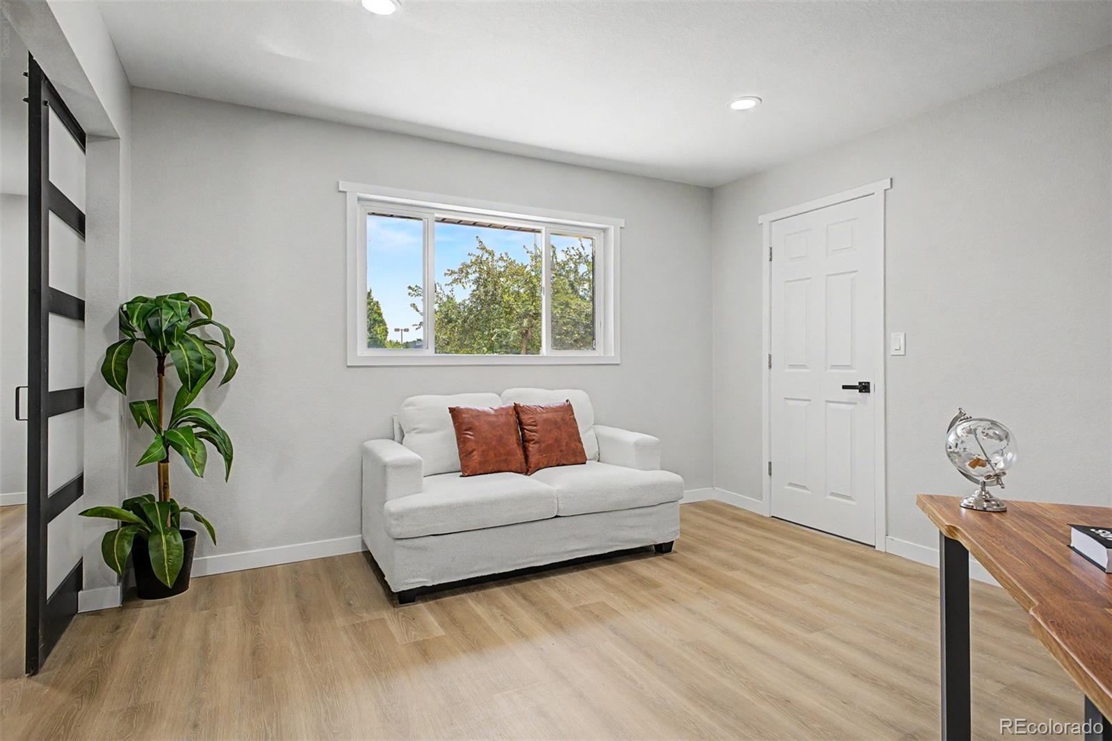 MLS Image #12 for 6019 s broadway ,littleton, Colorado