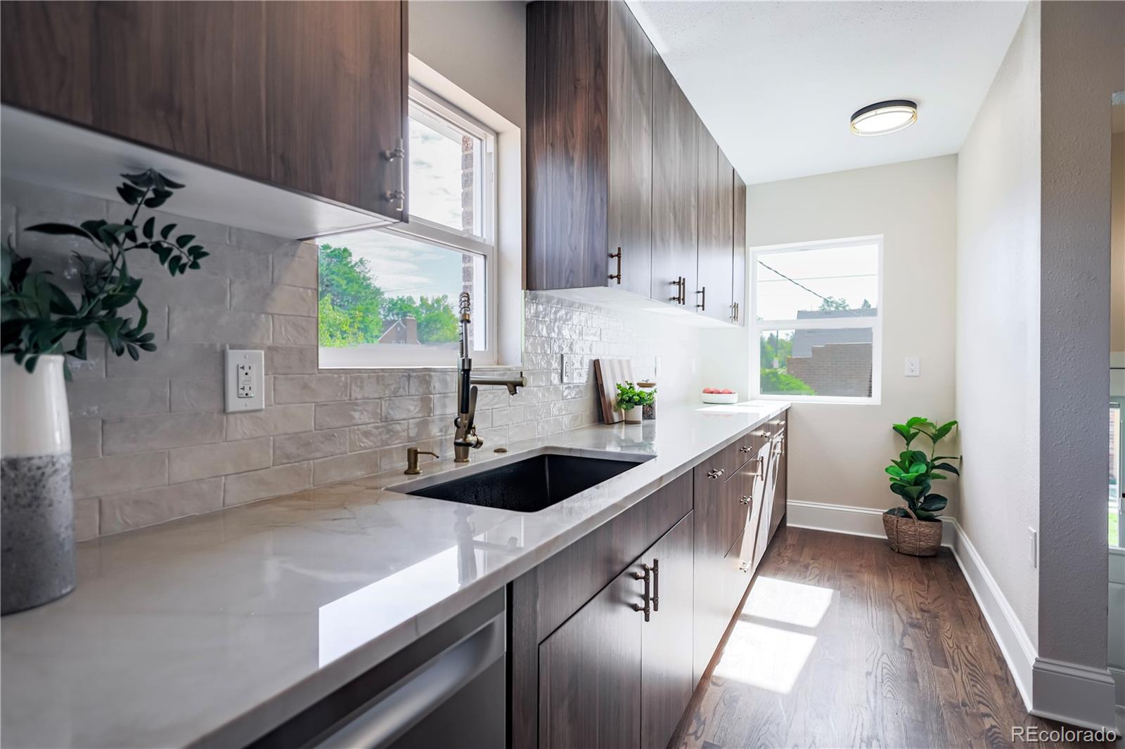 MLS Image #10 for 2590  grape street,denver, Colorado