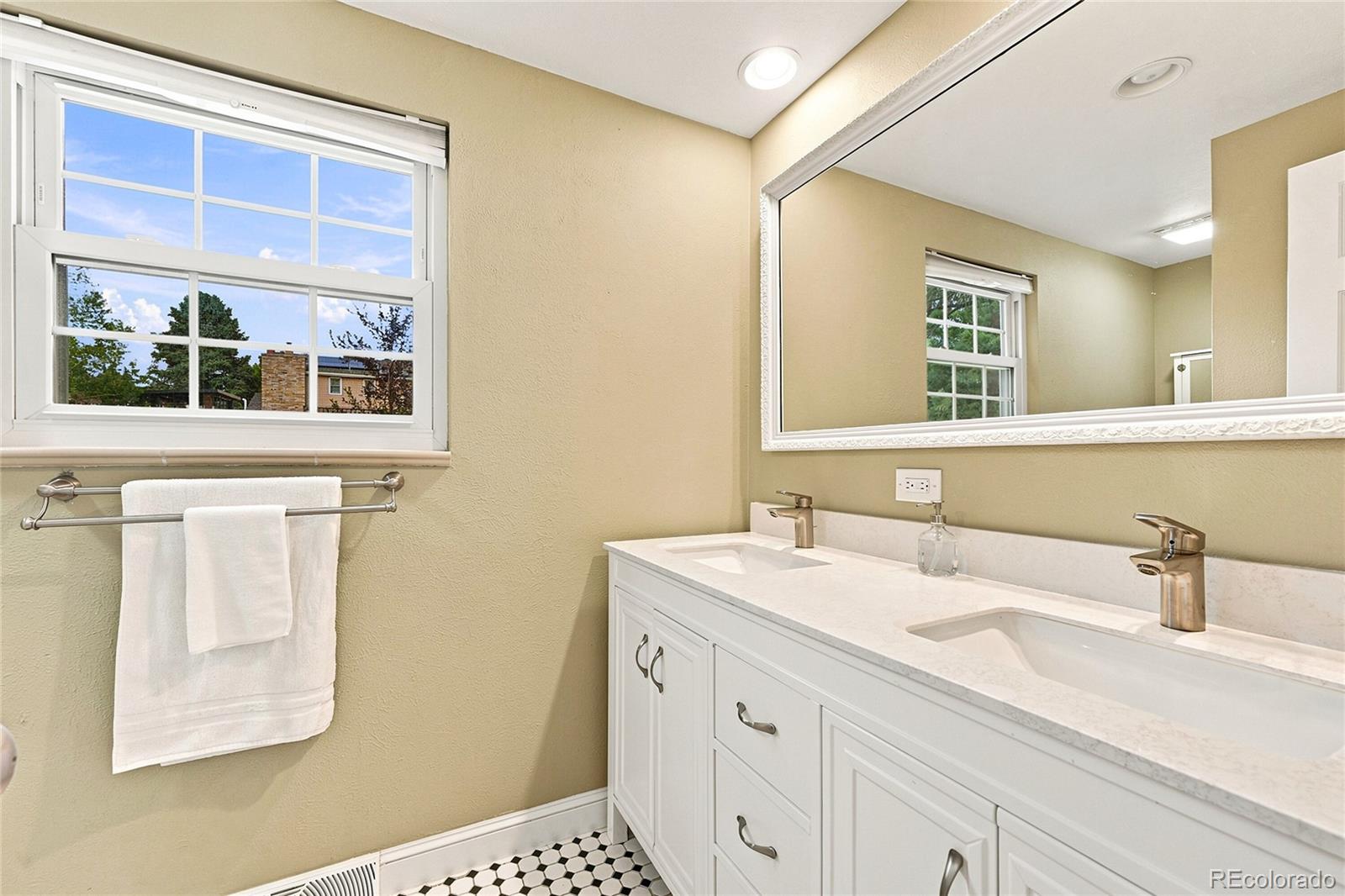 MLS Image #16 for 6838 s elizabeth street,centennial, Colorado