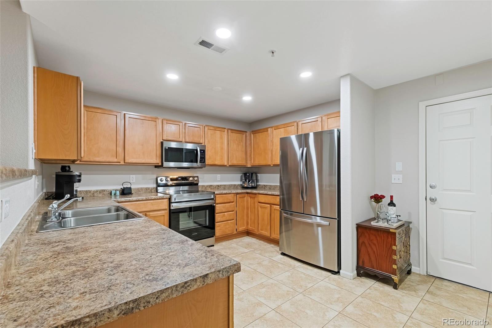 MLS Image #11 for 5445  zephyr street,arvada, Colorado