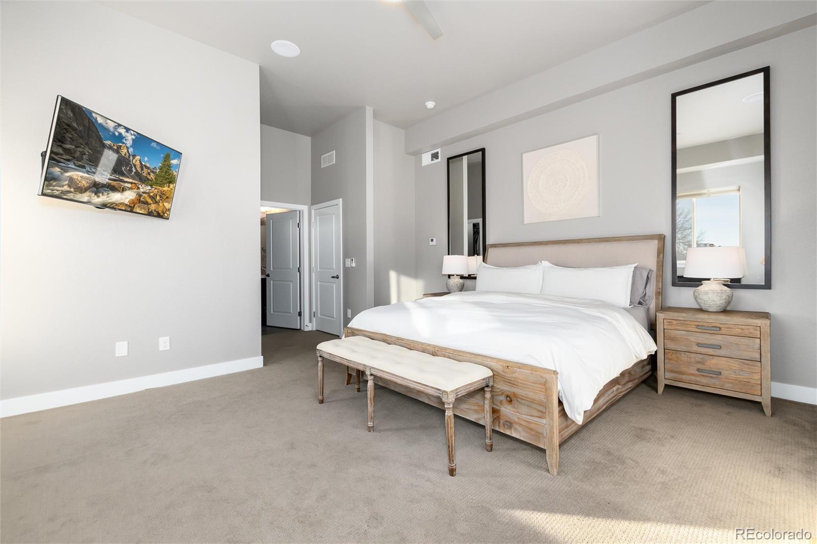 MLS Image #14 for 1733  grove street,denver, Colorado