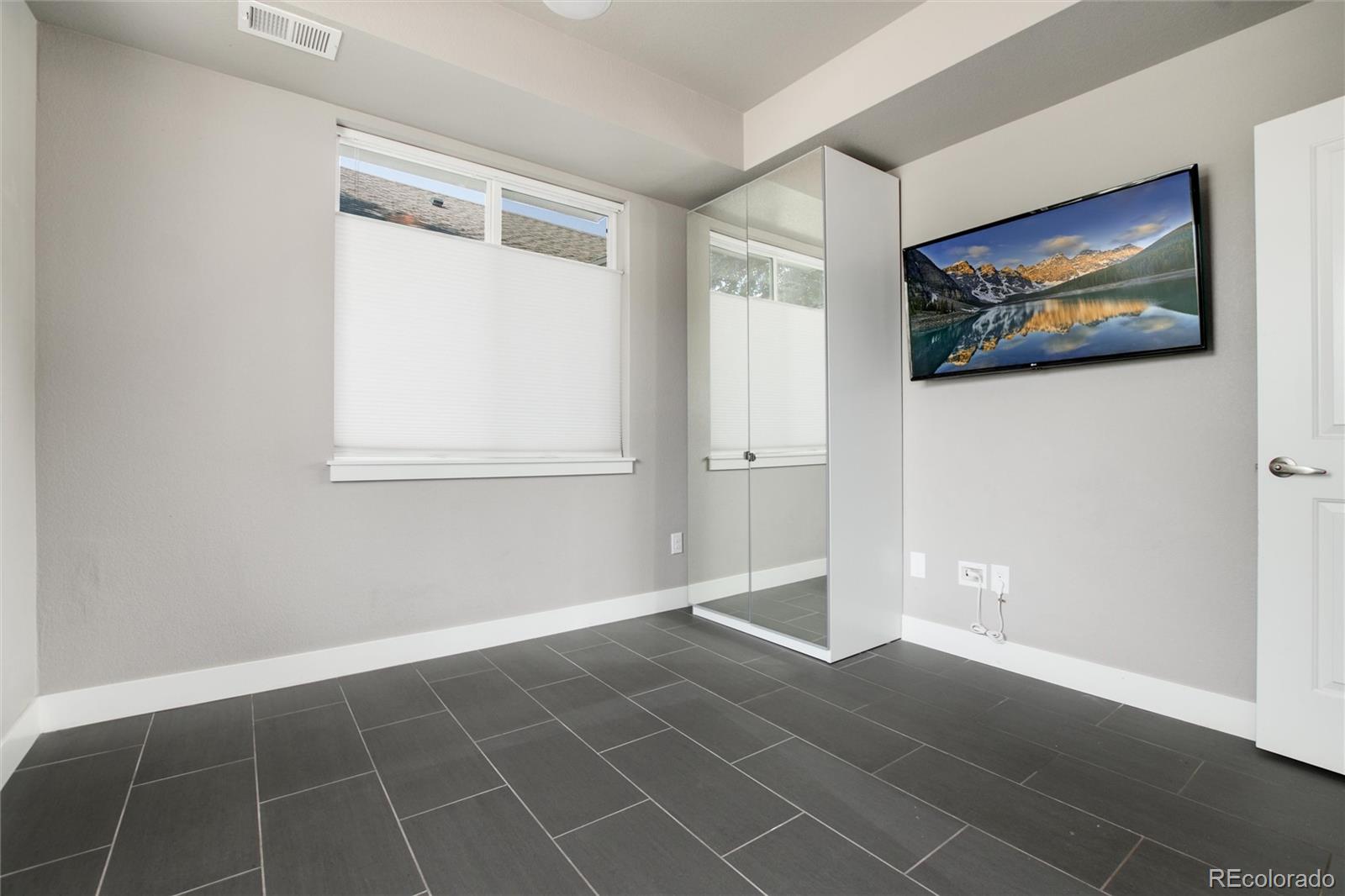 MLS Image #23 for 1733  grove street,denver, Colorado