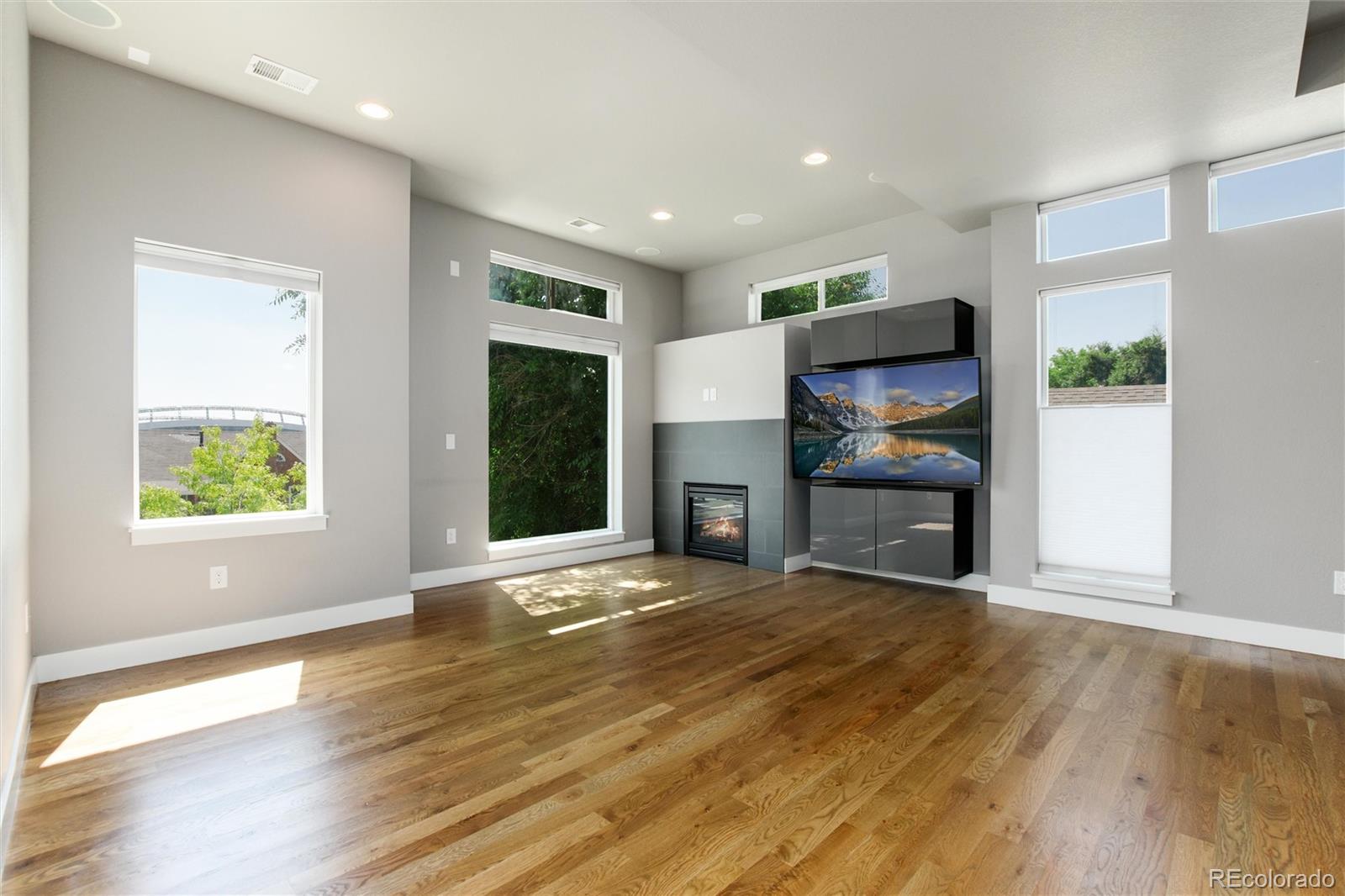 MLS Image #36 for 1733  grove street,denver, Colorado