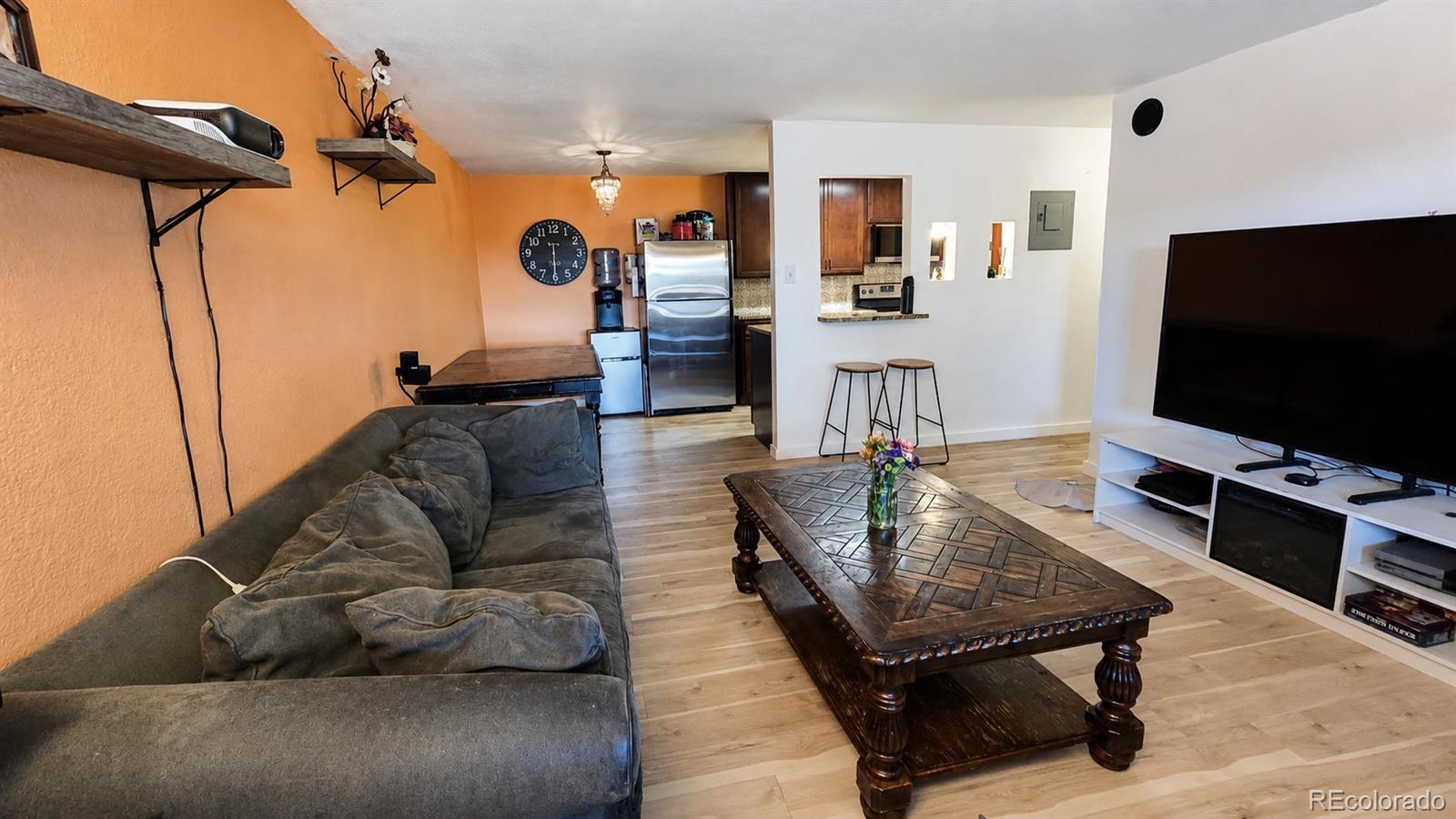 MLS Image #4 for 2325 s linden court,denver, Colorado