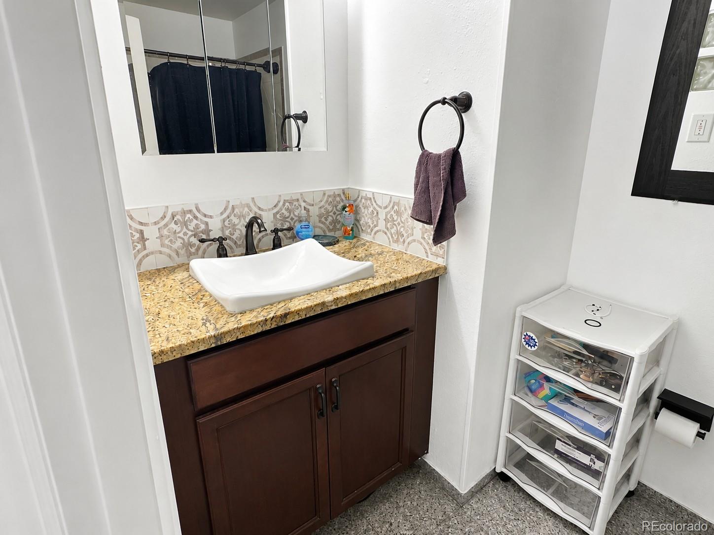 MLS Image #7 for 2325 s linden court,denver, Colorado
