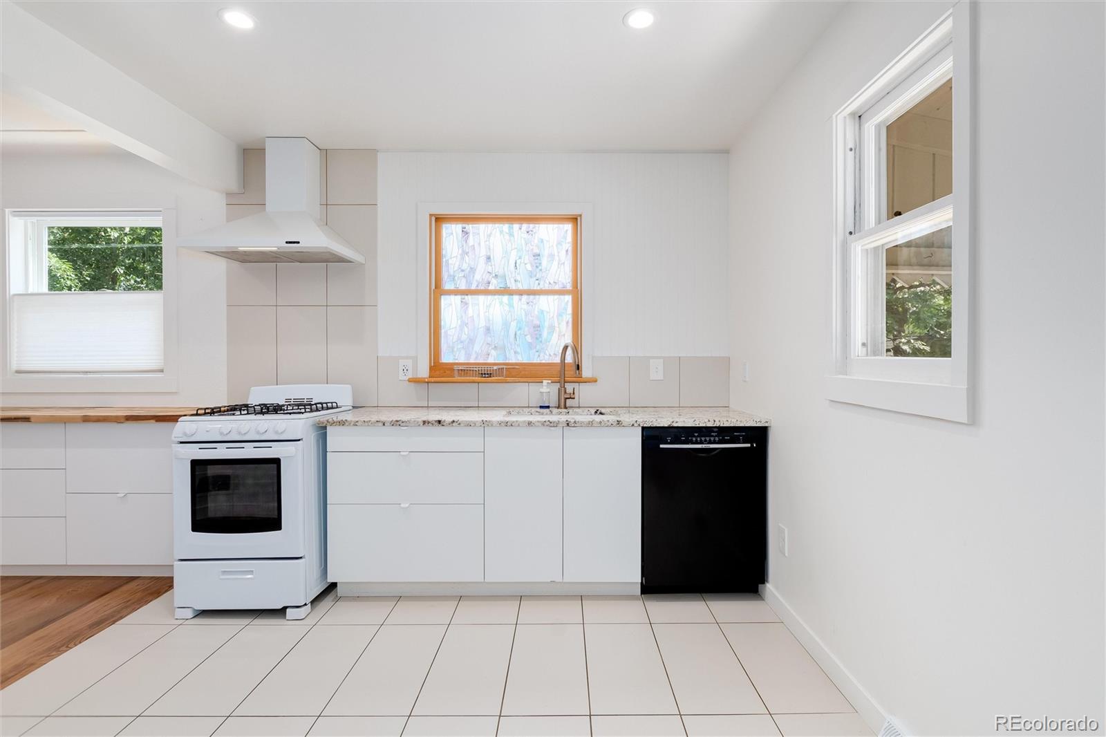 MLS Image #3 for 4477 s acoma street,englewood, Colorado