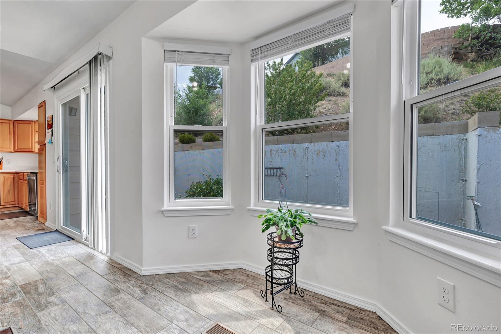 MLS Image #7 for 562  kearney avenue,colorado springs, Colorado