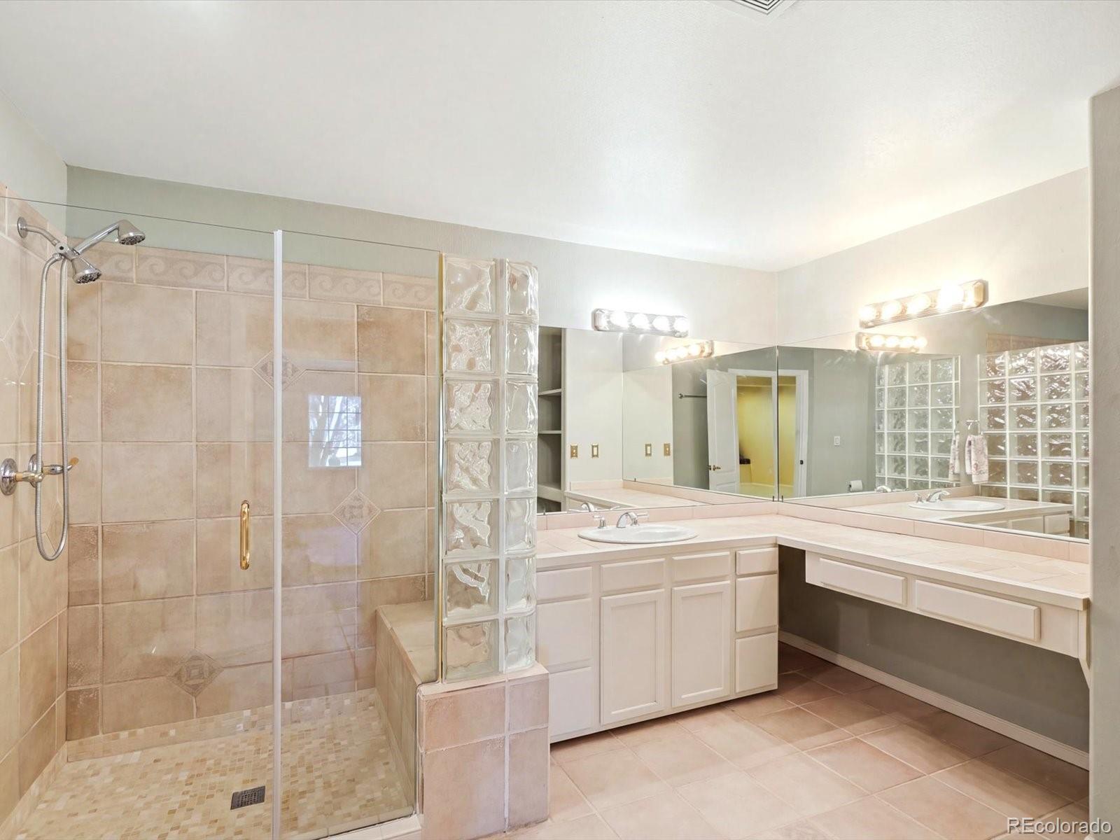 MLS Image #11 for 9639  brentwood way,broomfield, Colorado