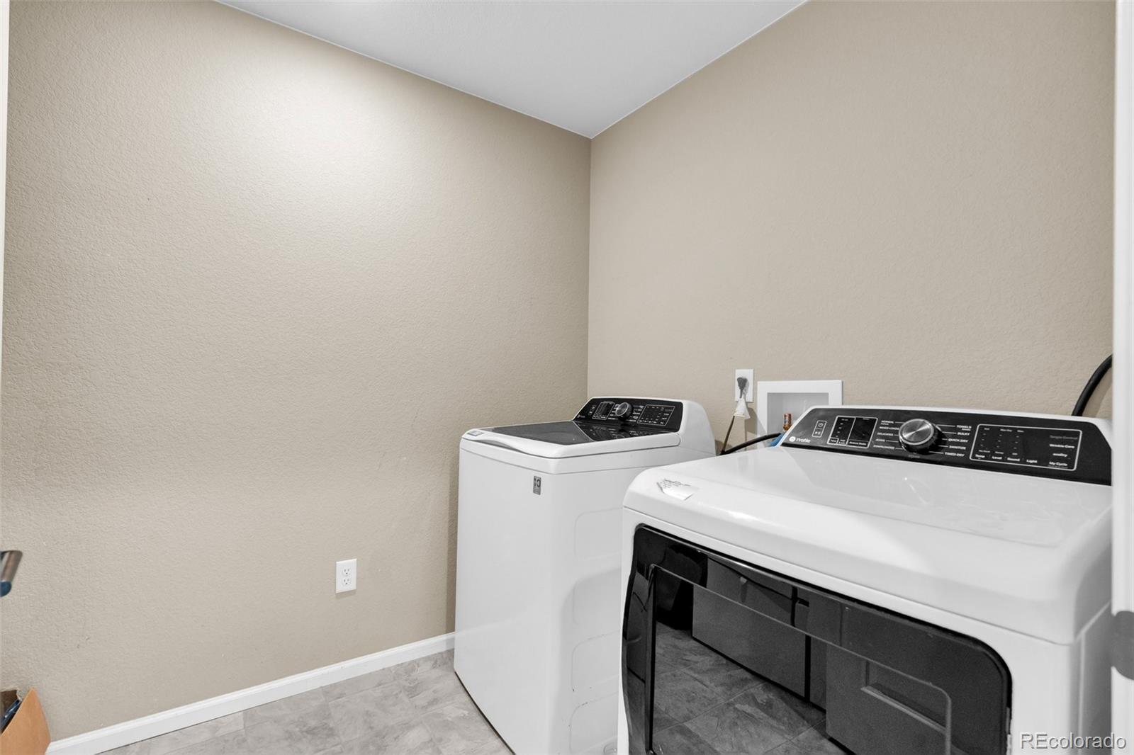 MLS Image #26 for 27922 e 10th drive,aurora, Colorado