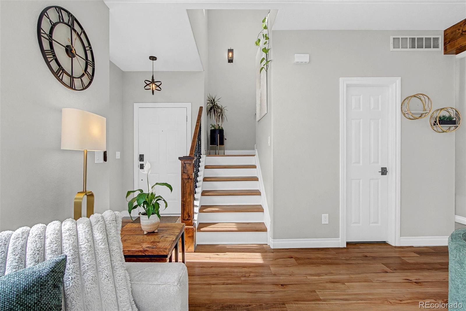 MLS Image #2 for 10024  wyandott circle,denver, Colorado