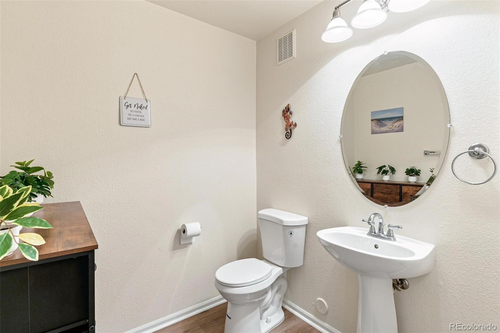 MLS Image #3 for 9778  cherry lane,denver, Colorado