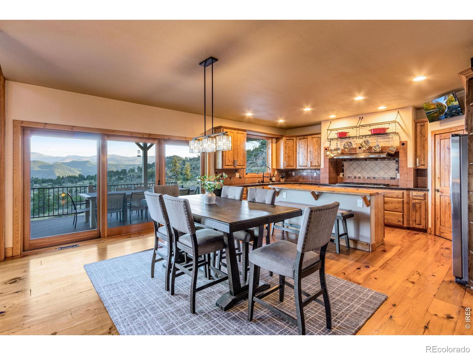 MLS Image #19 for 5433 n rim road,livermore, Colorado