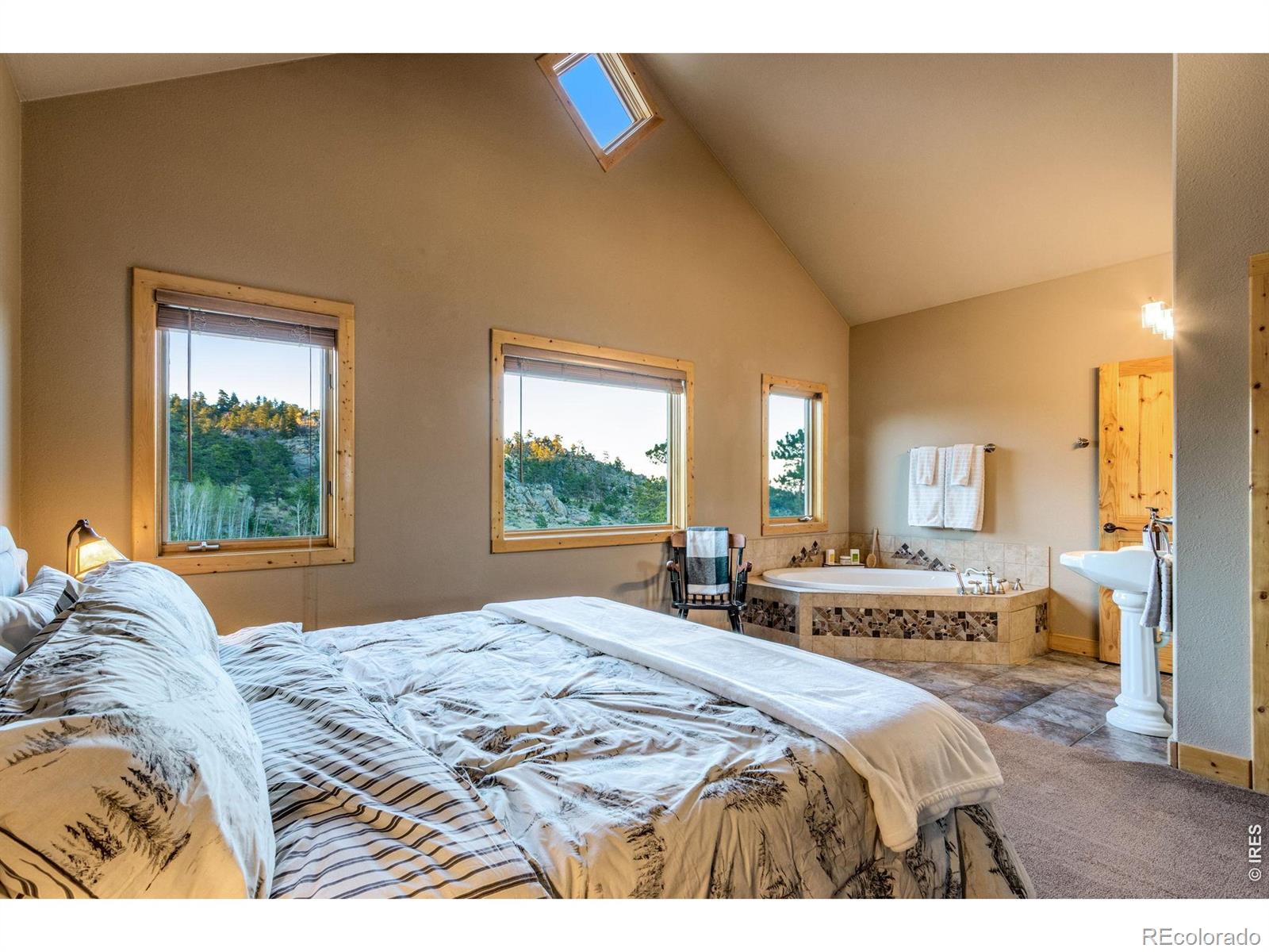 MLS Image #32 for 5433 n rim road,livermore, Colorado