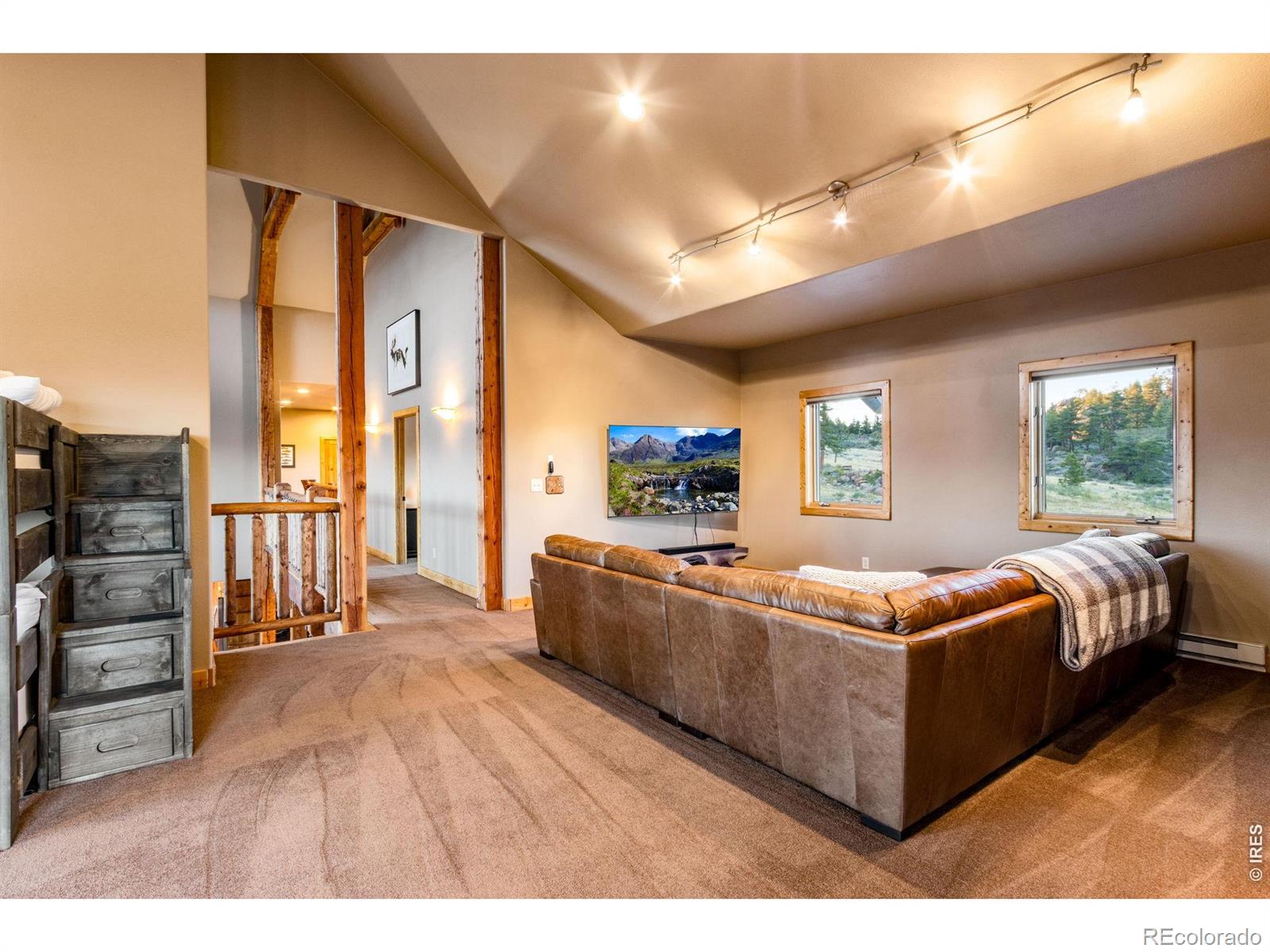 MLS Image #36 for 5433 n rim road,livermore, Colorado