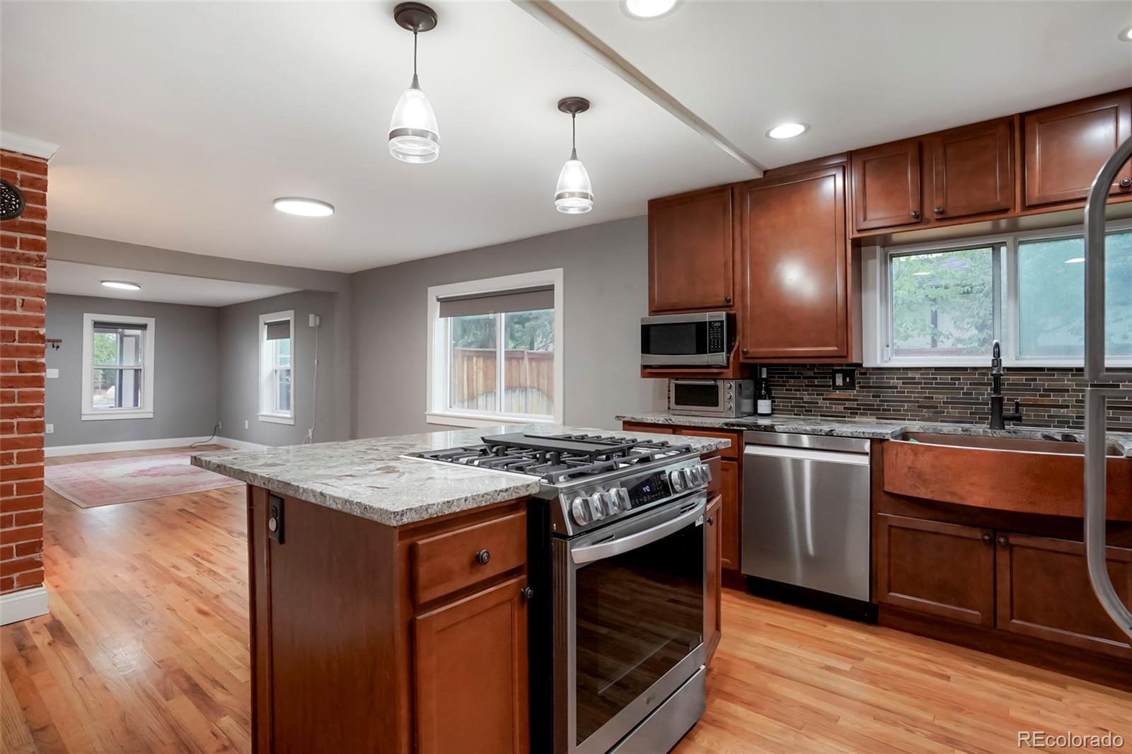 MLS Image #13 for 1865 s downing street,denver, Colorado