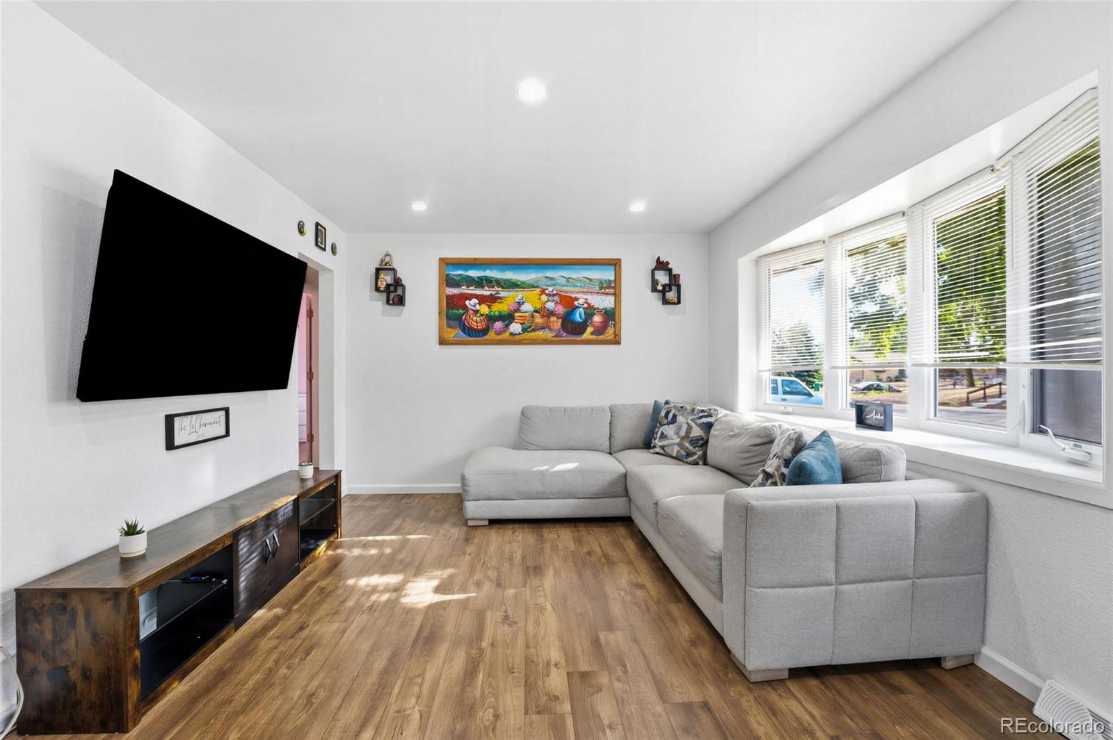 MLS Image #4 for 8660  de soto street,denver, Colorado