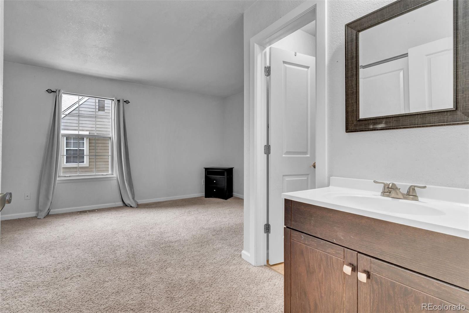 MLS Image #10 for 1811 s quebec way,denver, Colorado