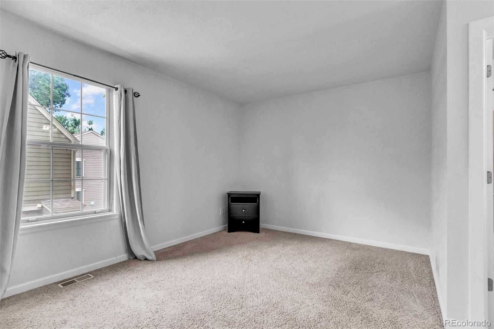 MLS Image #12 for 1811 s quebec way,denver, Colorado