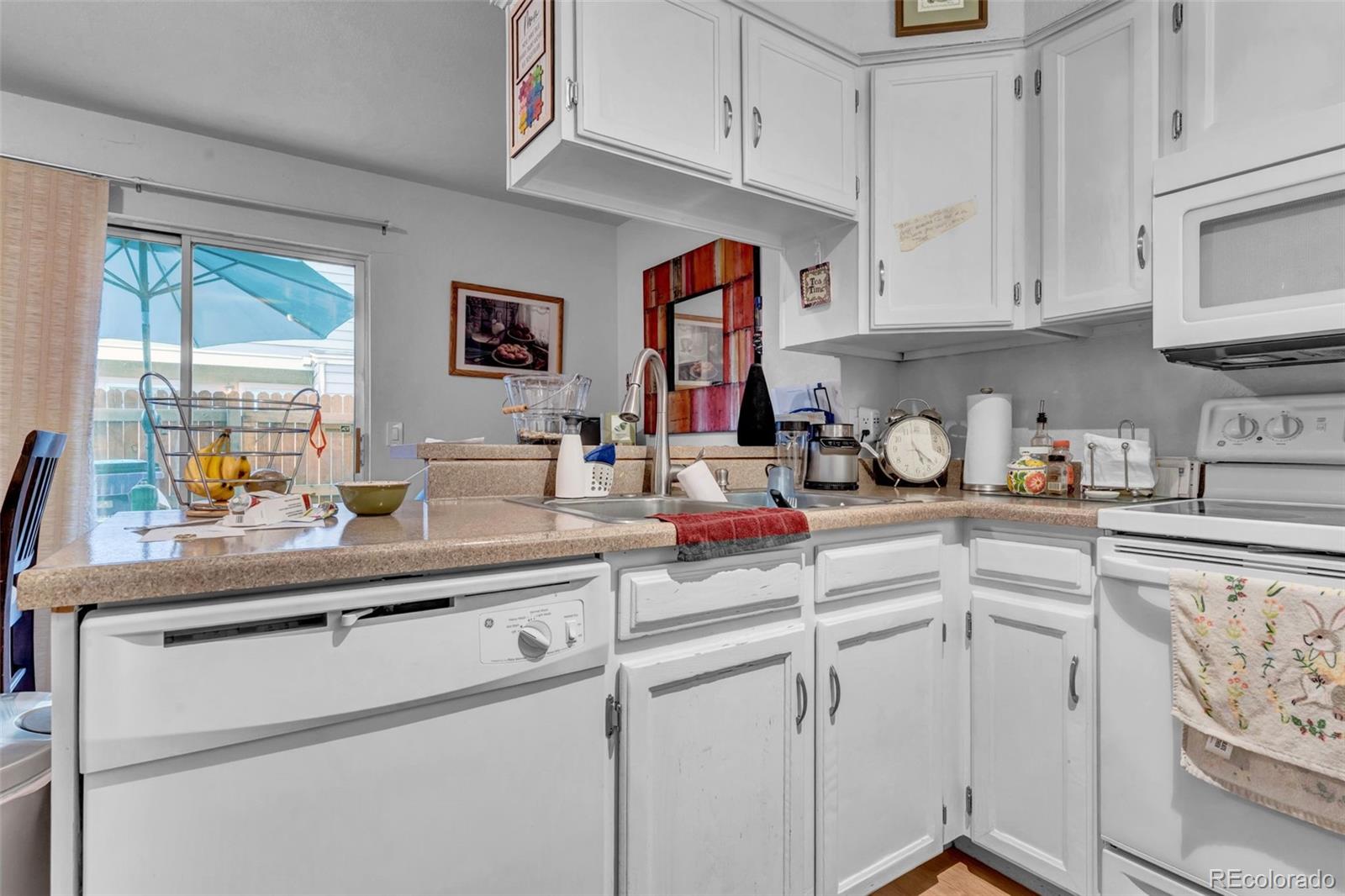 MLS Image #3 for 1811 s quebec way,denver, Colorado
