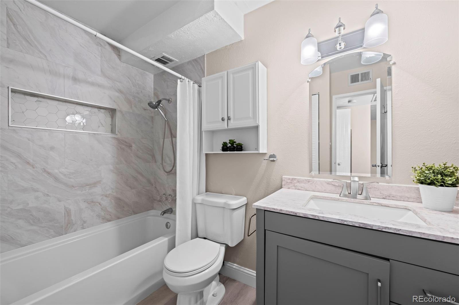 MLS Image #15 for 3663 s sheridan boulevard c6,denver, Colorado
