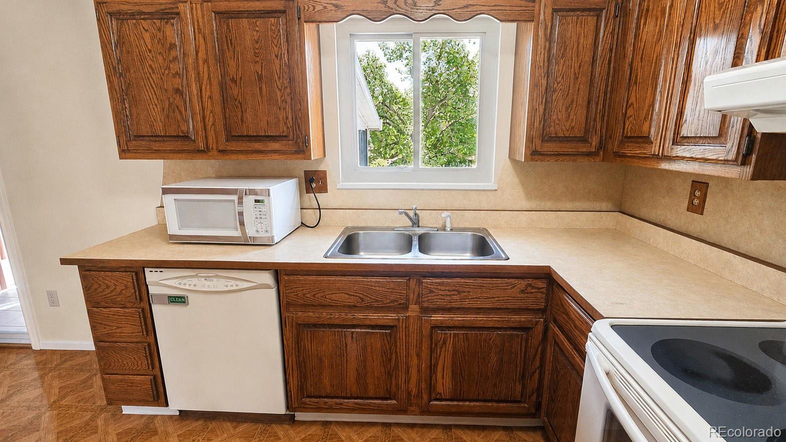 MLS Image #10 for 818  cardinal street,colorado springs, Colorado