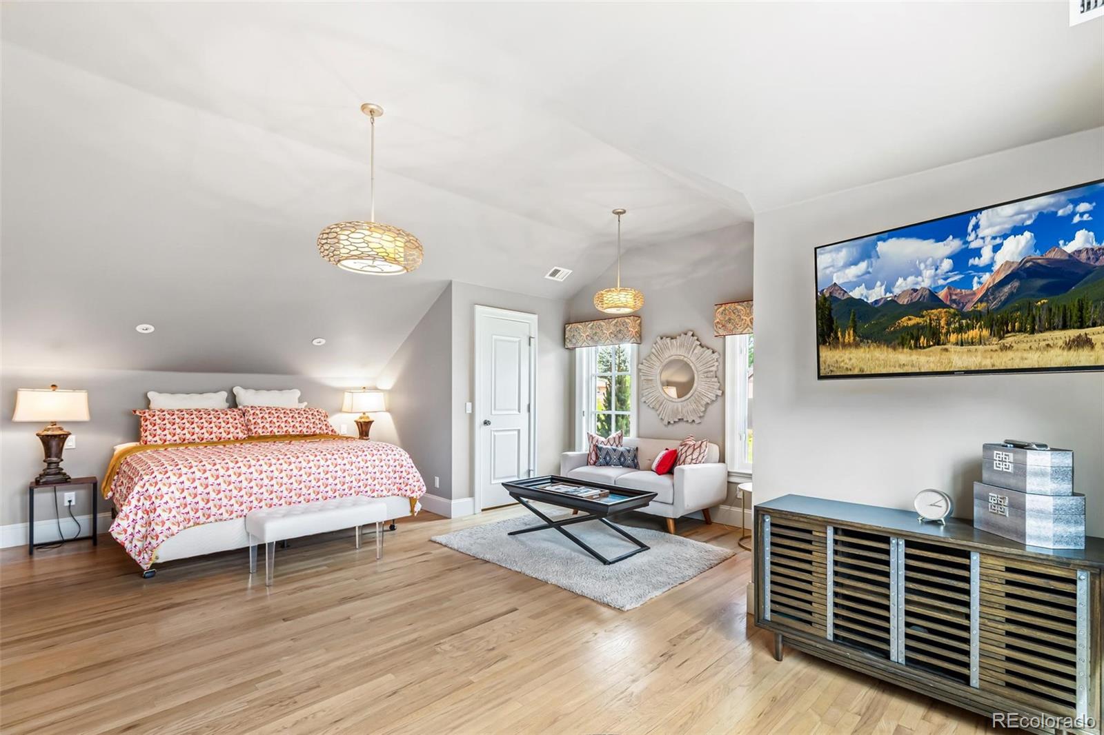 MLS Image #18 for 25 s elm street,denver, Colorado