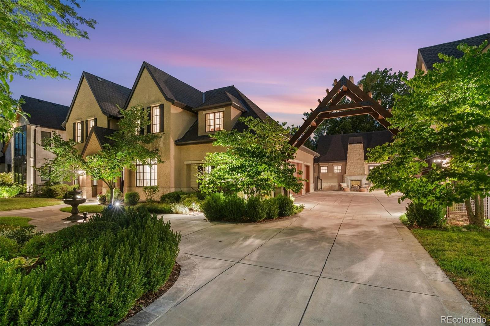 MLS Image #2 for 25 s elm street,denver, Colorado
