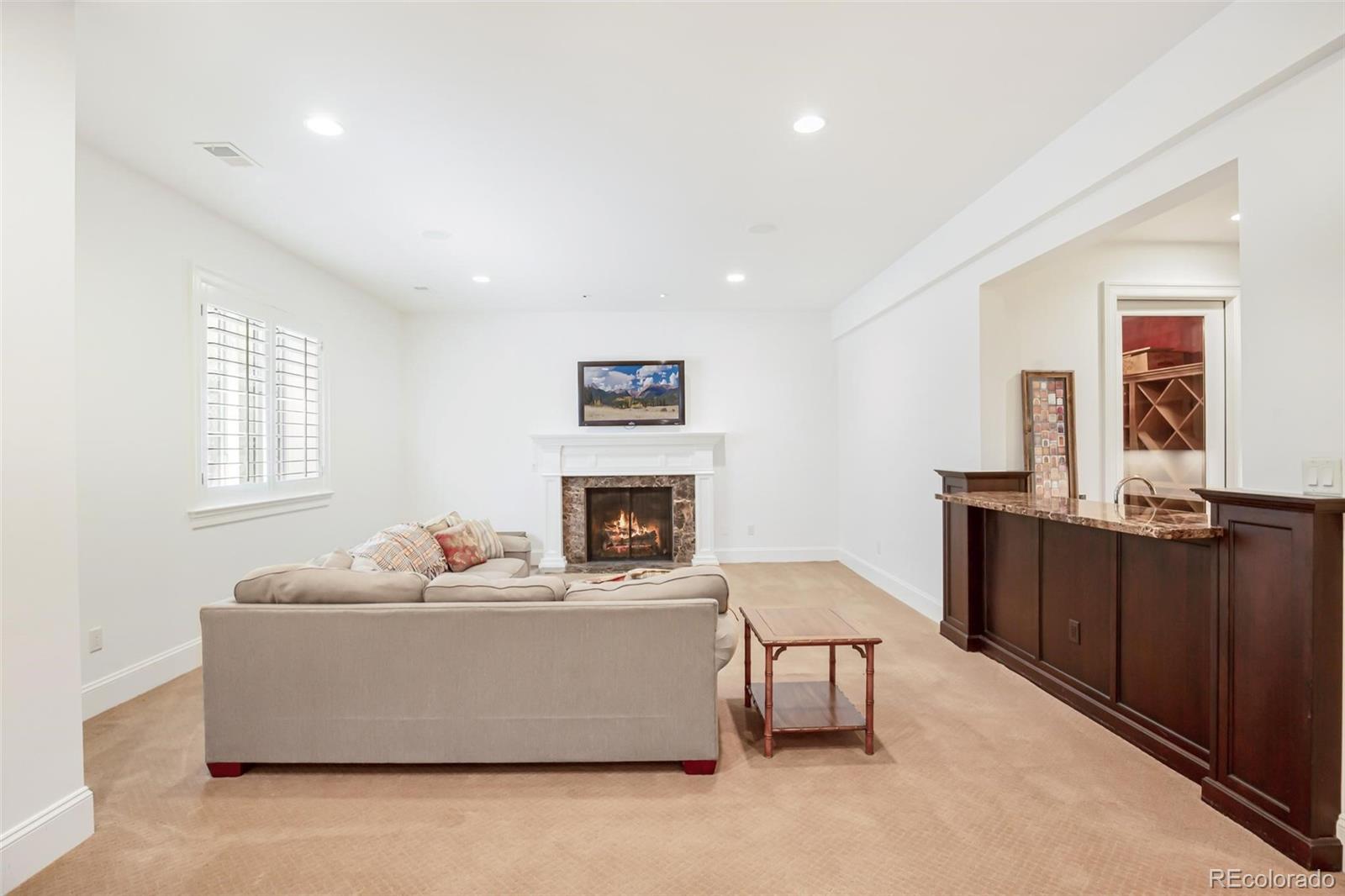 MLS Image #29 for 25 s elm street,denver, Colorado