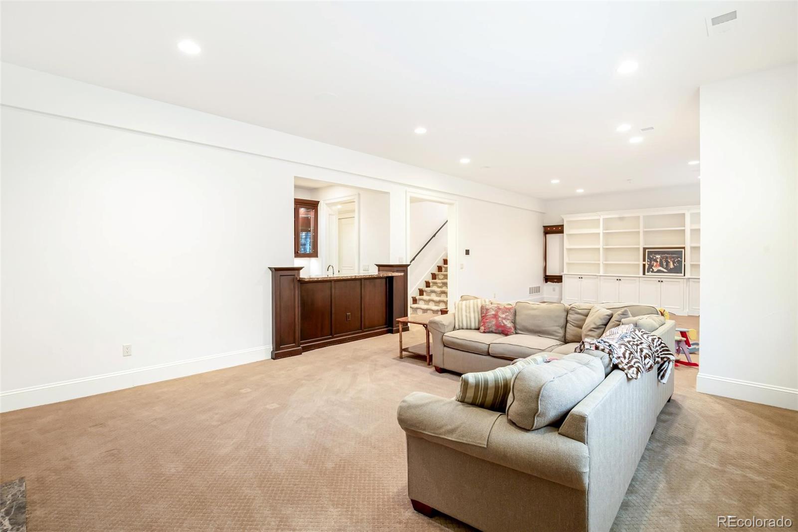 MLS Image #30 for 25 s elm street,denver, Colorado
