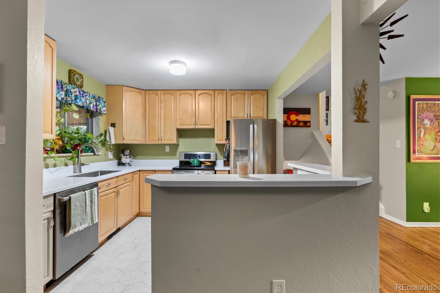 MLS Image #11 for 452 s robb way,lakewood, Colorado