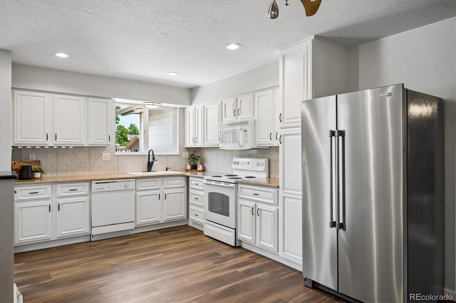 MLS Image #4 for 9864 w maryland drive,lakewood, Colorado