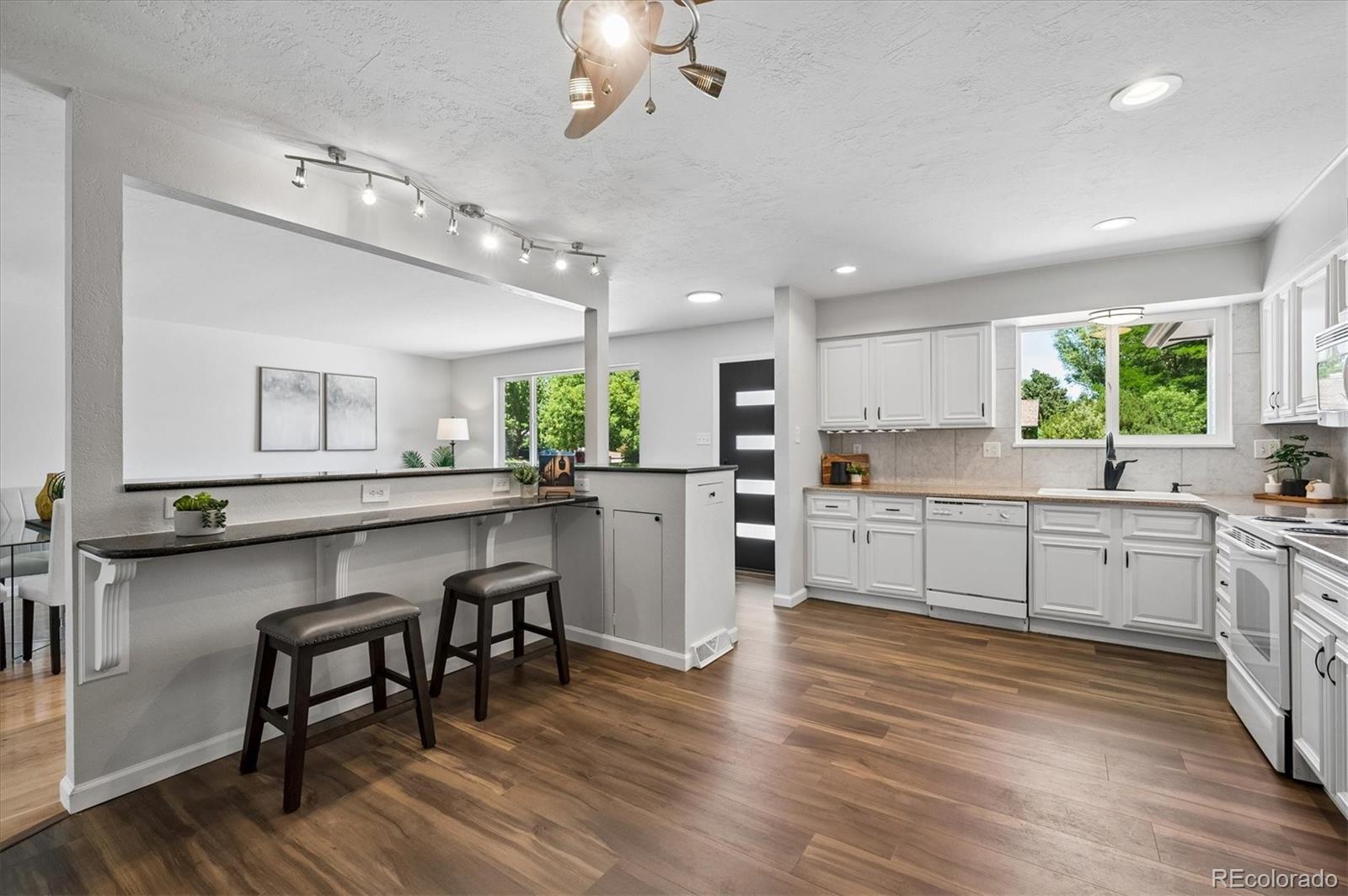 MLS Image #5 for 9864 w maryland drive,lakewood, Colorado
