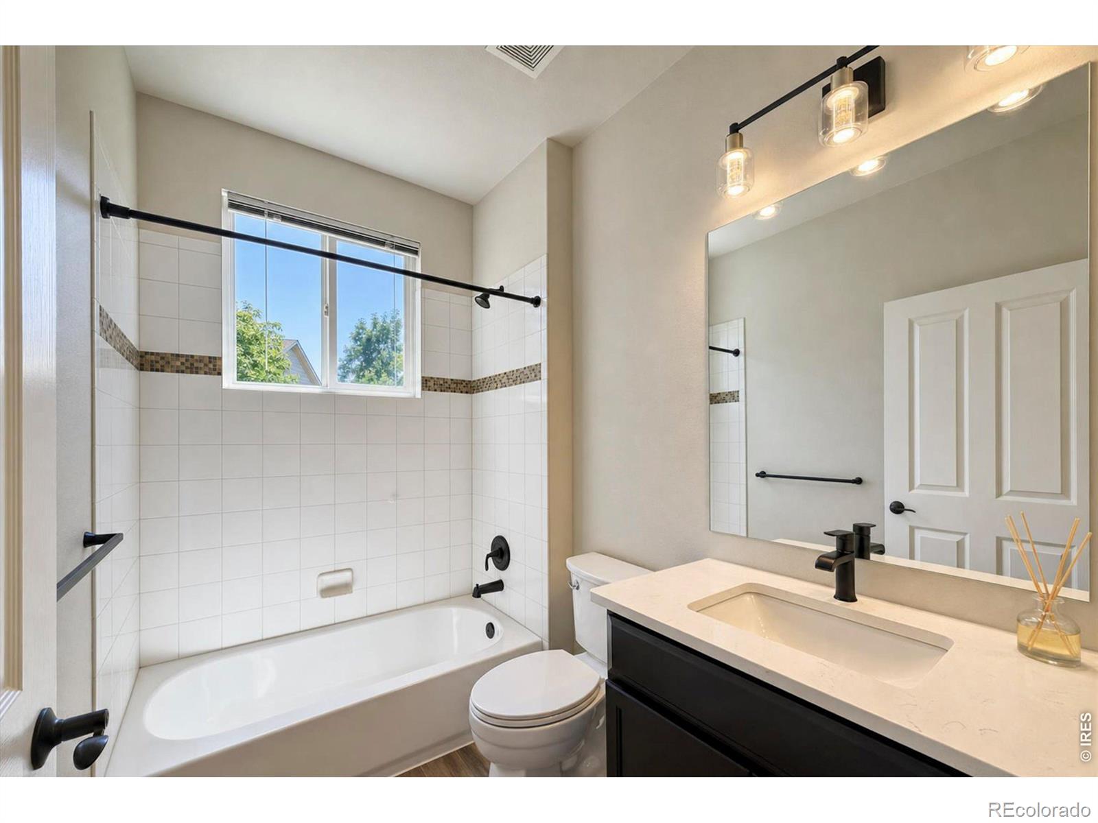 MLS Image #20 for 915  snowy plain road,fort collins, Colorado