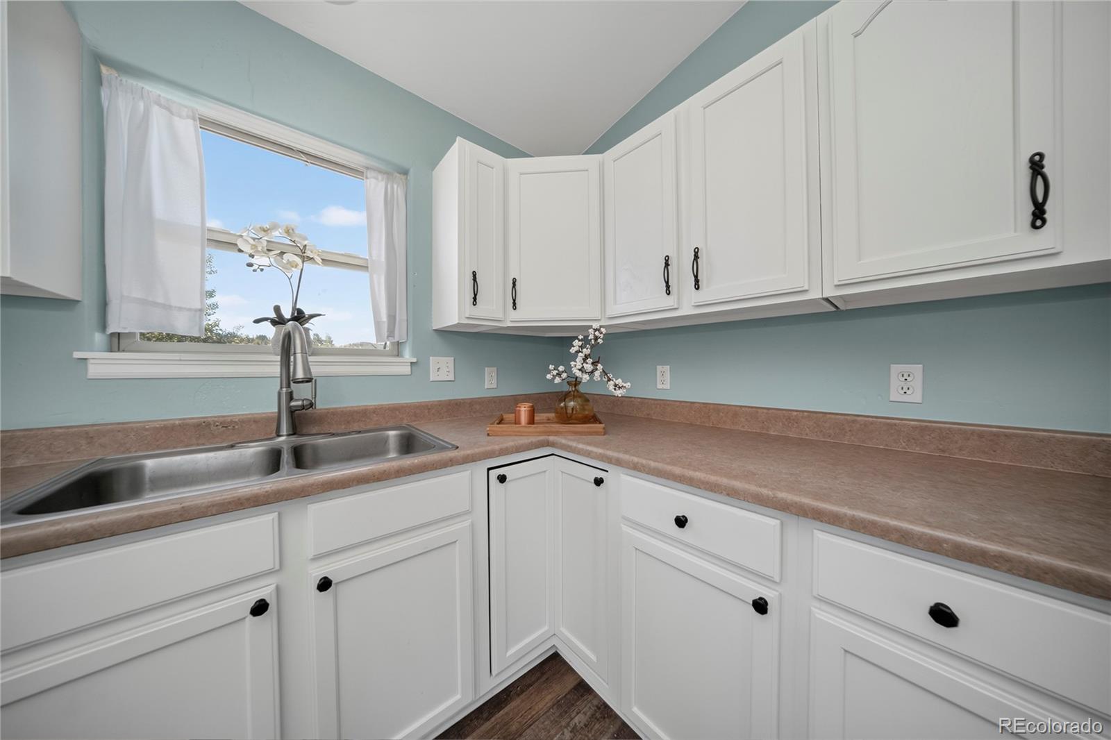 MLS Image #19 for 416 e cedar avenue,hot sulphur springs, Colorado
