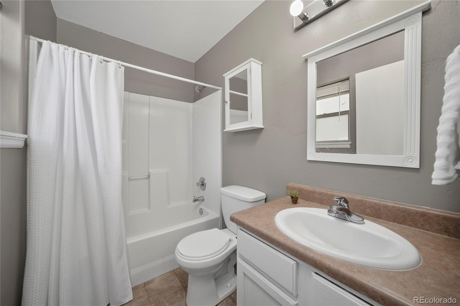 MLS Image #26 for 416 e cedar avenue,hot sulphur springs, Colorado